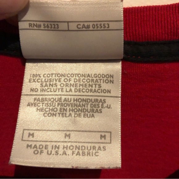 Men’s Nike  T Shirt Red With Gray Logo Size M USA Fabric Well Made Authentic M - Picture 4 of 11
